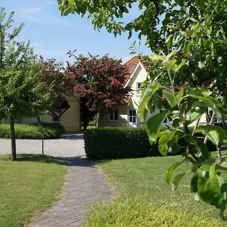Ferienhof Wellendorf - Backhaus - Ferienhaushalfte - #16155 Nyaraló Wulfen auf Fehmarn